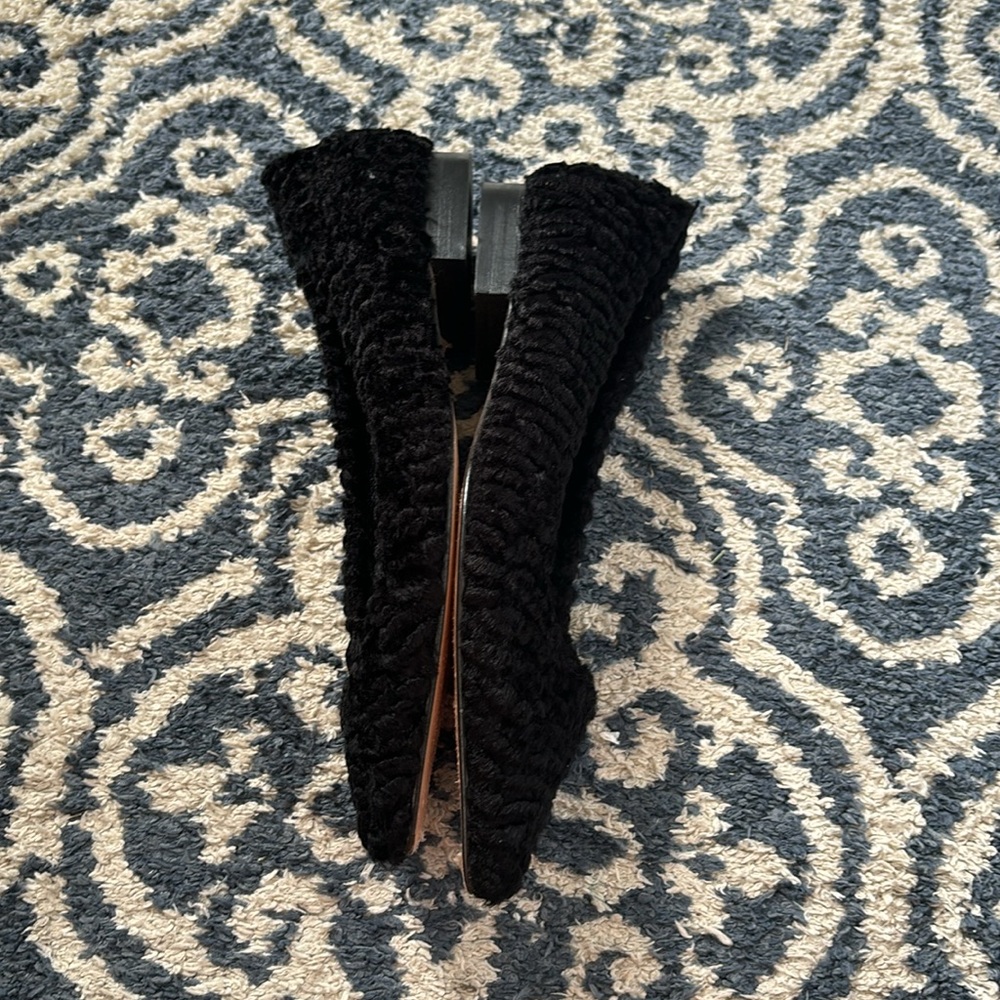 J McGlaughlin Shoes - Picture 3 of 7